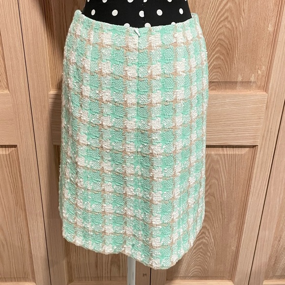 Chanel Vintage 2004 Cruise Collection 04C Tweed Boucle Skirt - Picture 7 of 14